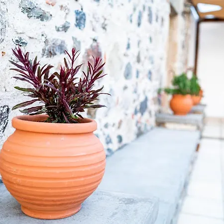 別荘 Paradisi Stone House *