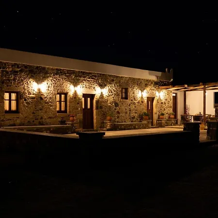 Paradisi Stone House Feriehus *