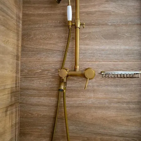 Paradisi Stone House *