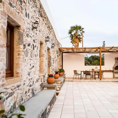 Paradisi Stone House Дом отдыха