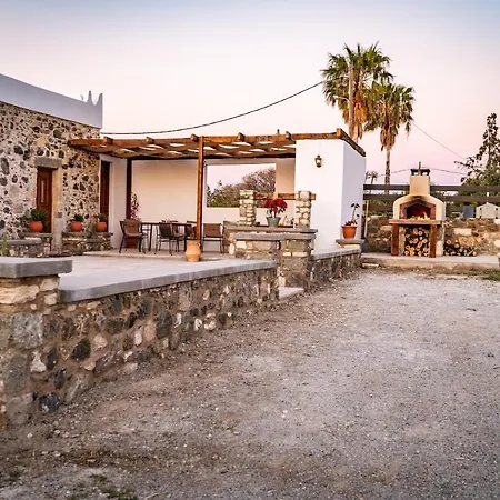 Paradisi Stone House Tatil Evi *